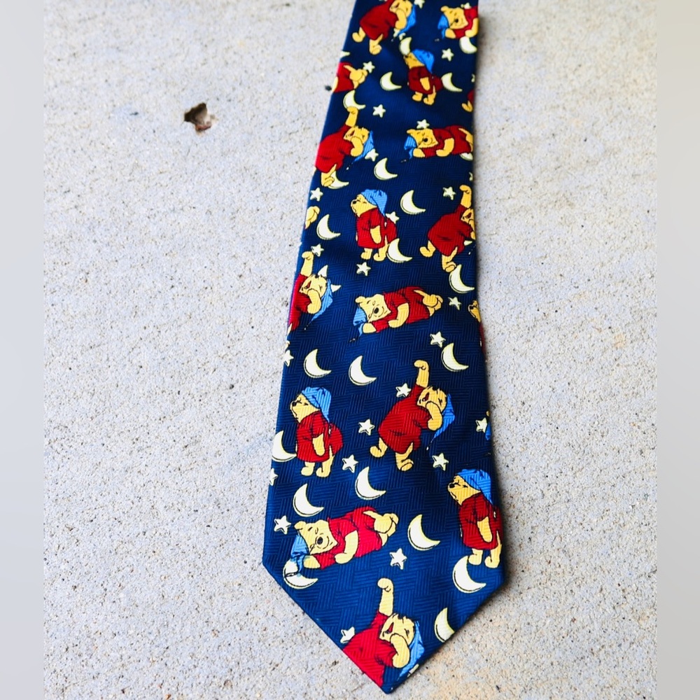 Winnie the Pooh men’s necktie, sleeping Pooh bear